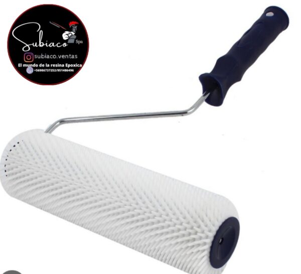 Rodillo de 25cm.